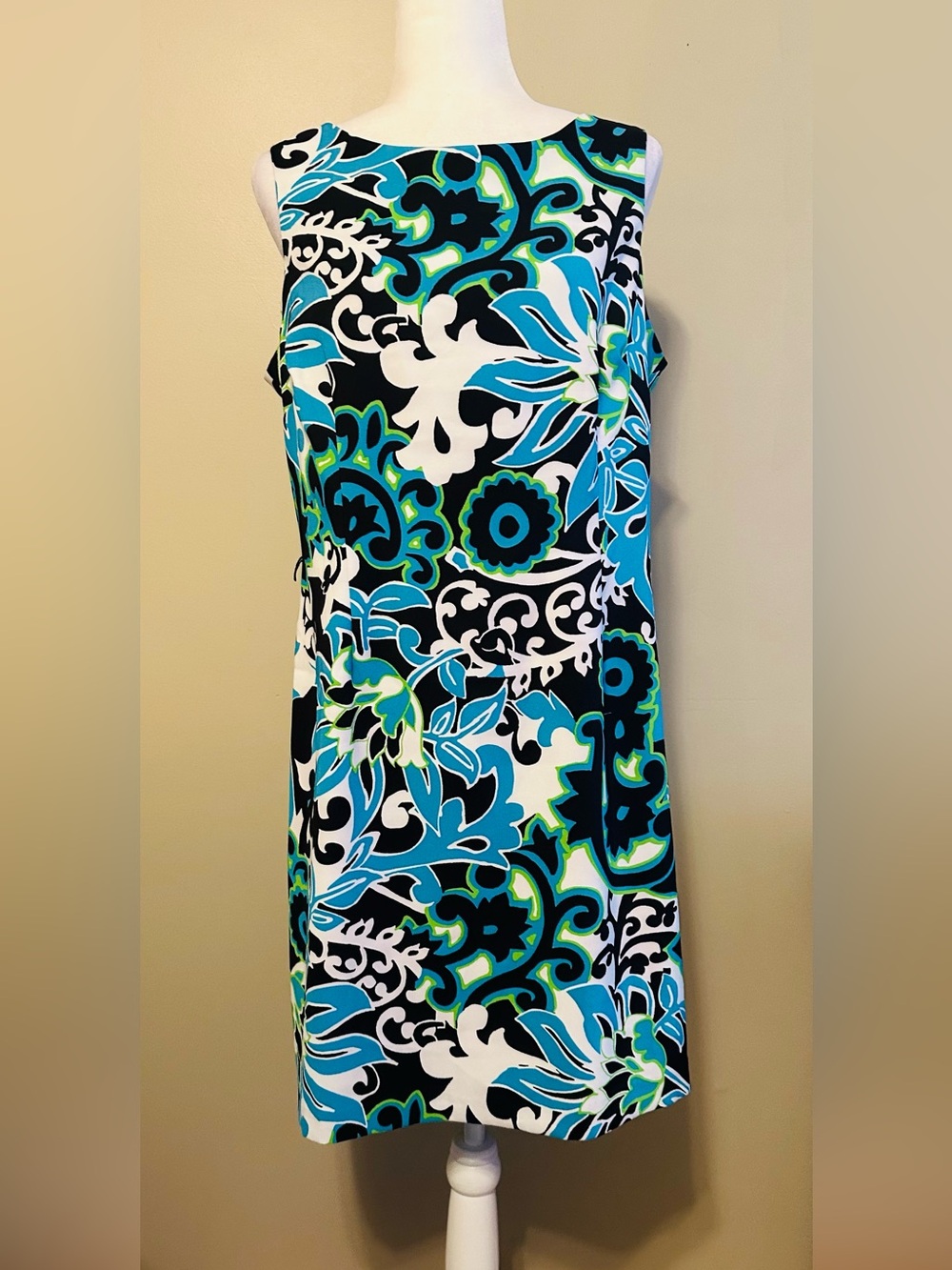 Perceptions New York Sleeveless Blue, White & Green Floral Shift Mini Dress - 16